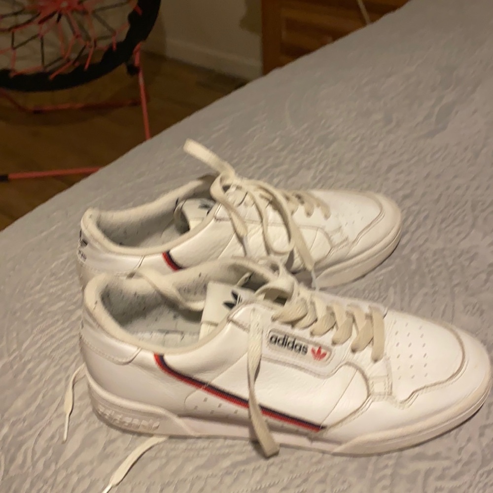 Men’s size 8 adidas tennis shoes